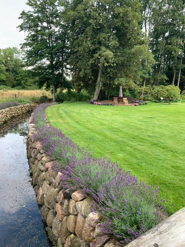 Lillemollens Bed & Breakfast Orbaek  외부 사진